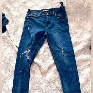 Zara stretch jeans. Distressed.